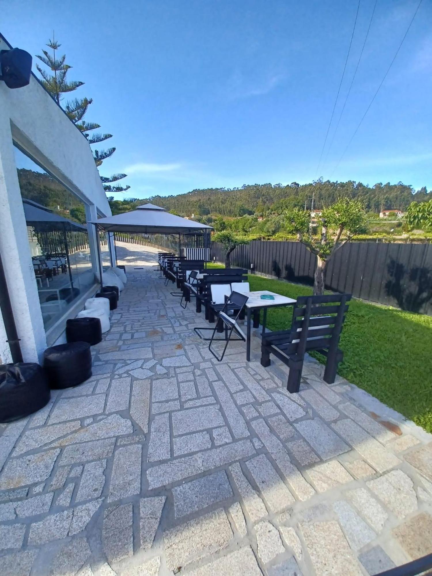 Leonchic - Guest House Com Piscina De Agua Salgada Barcelos Exterior foto